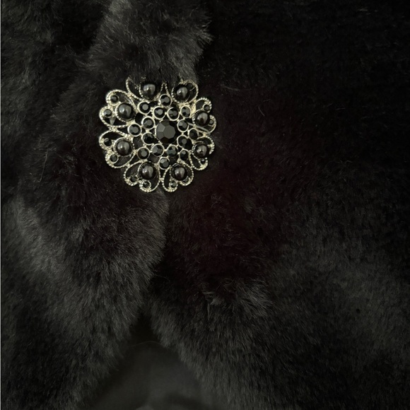 Women’s/Jrs BCX Faux Fur Shrug Size Small - Picture 4 of 5